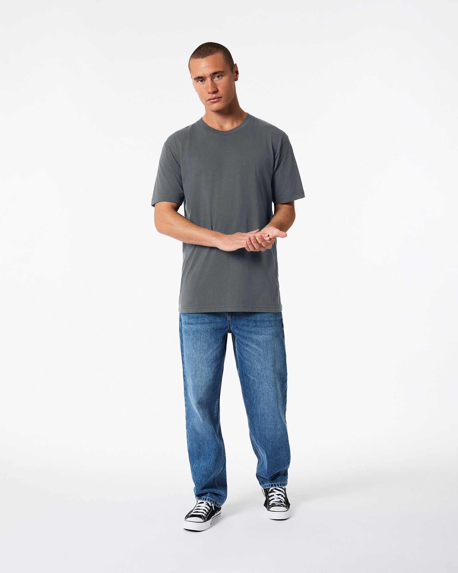 Fine Jersey Male mode wearing Asphalt colour American Apparel Unisex Short Sleeve Crew Neck Tee (front pose) -asphalt